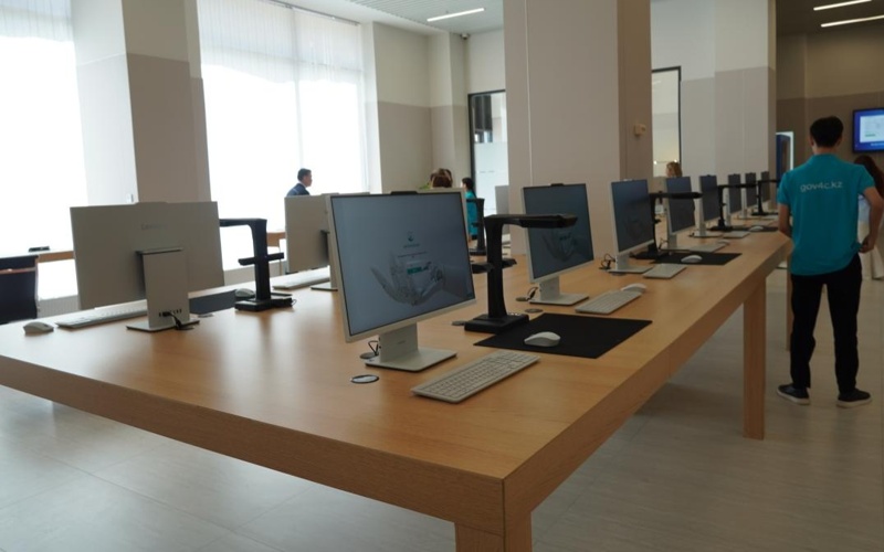 Smart Point Smart Point: Apple Store-style service center opens in Astana