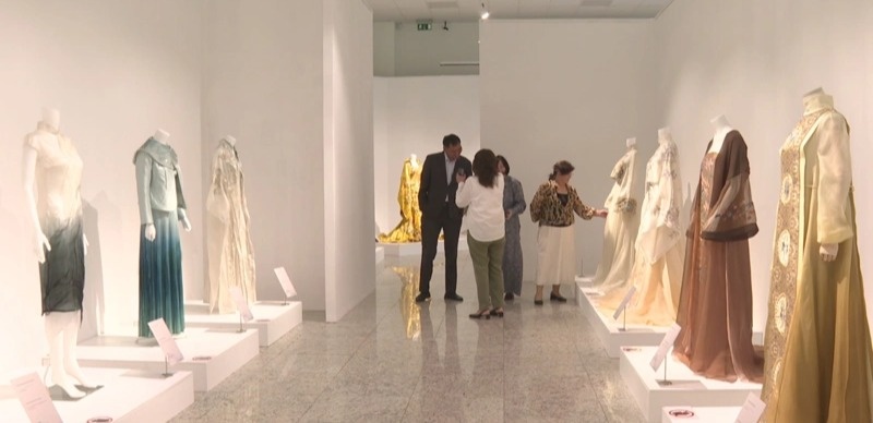 100 silk masterpieces from China on display in Kazakh capital 100 silk masterpieces from China on display in Kazakh capital