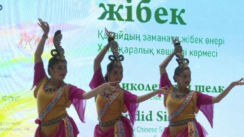 100 silk masterpieces from China on display in Kazakh capital