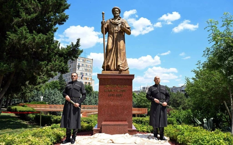 Alisher Navoi monument unveiled in Tbilisi