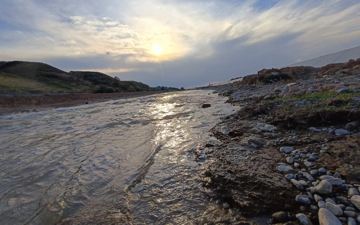 река