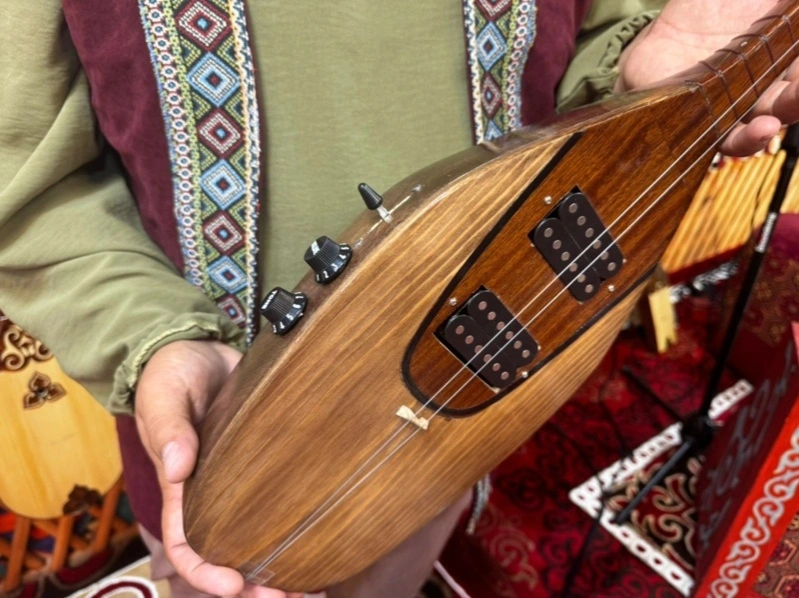 дўмбира