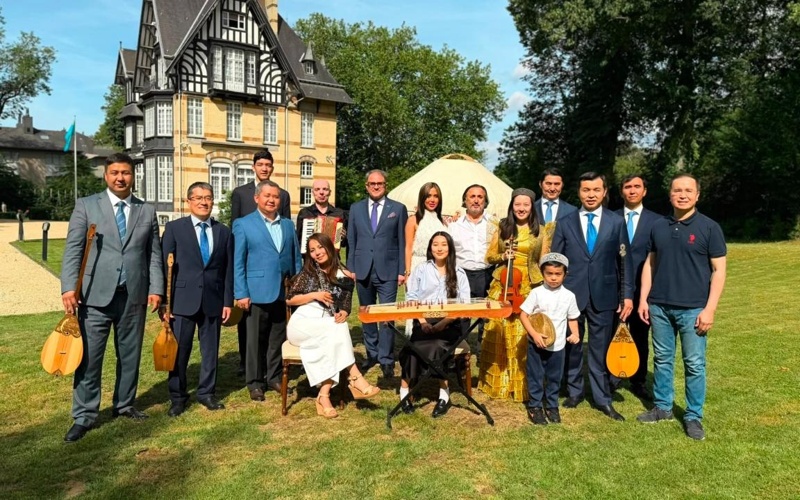 Dombra Day Celebrated in the Heart of Europe Dombra Day Celebrated in the Heart of Europe