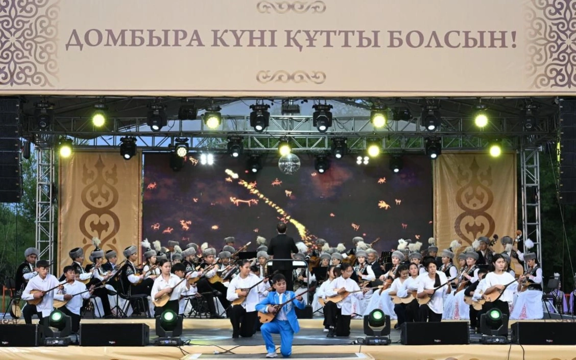 Домбыра