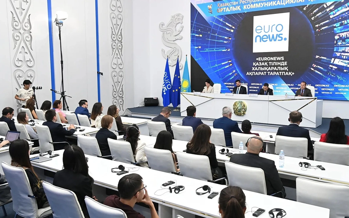 Глава телеканала Euronews назвал казахский язык международным