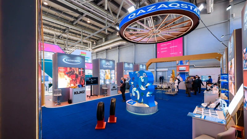 Qarmet ИННОПРОМ-2026 көрмесінде цифрлық шешімдерін таныстырды