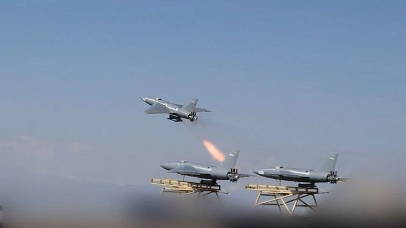 Иран заявил об ударах по американским военным объектам в Кувейте и Бахрейне