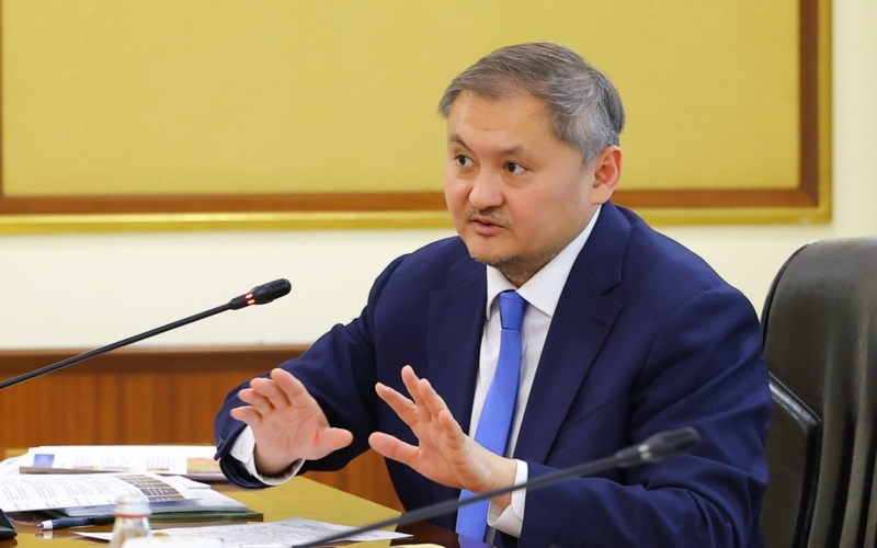Kazakh Prime Minister Olzhas Bektenov met on Thursday with University of Arizona President Suresh Garimella Minister Sayasat Nurbek