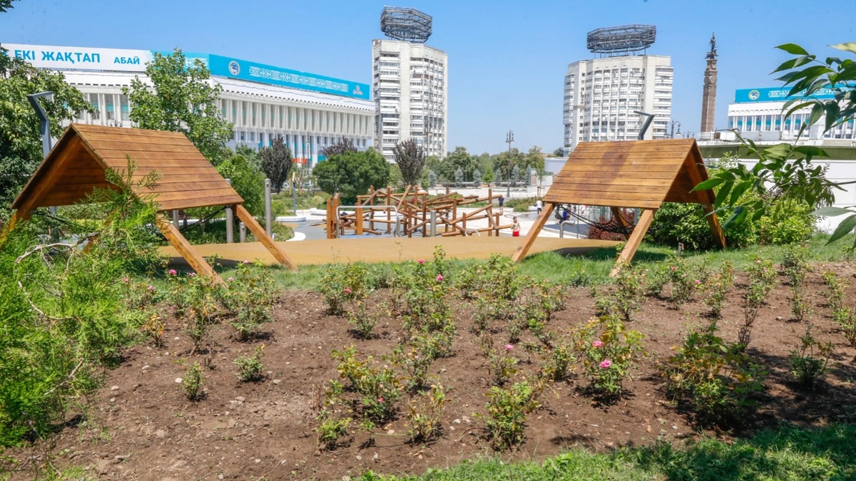 Площадь Республики в Алматы
