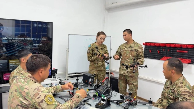 Құрлық әскерлері әскери институтында дрон технологиясын меңгерген мамандар даярланып жатыр
