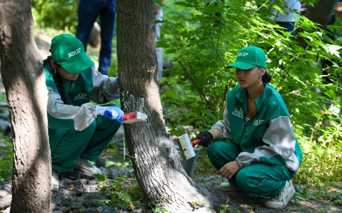 &laquo;Мөлдір бұлақ&raquo;: БҚО-да республикалық тазалық акциясы өтті