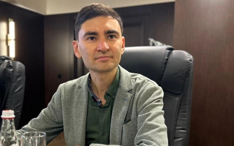  политический эксперт, вице-президент Центра народной дипломатии Казахстана Виталий Колточник, 