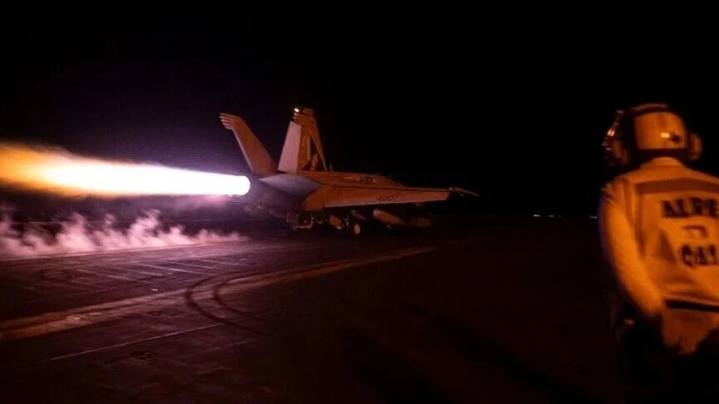 U.S. strikes hit Iranian military targets along southern coast