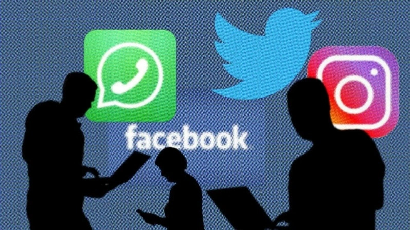 Германиянинг собиқ молия вазири Facebook фирибгарларининг қурбони бўлди
