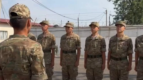 Десять однокурсников проходят службу в одной воинской части Нацгвардии в Таразе