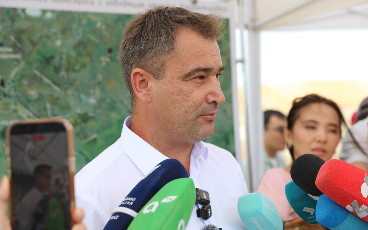  Александр Попов