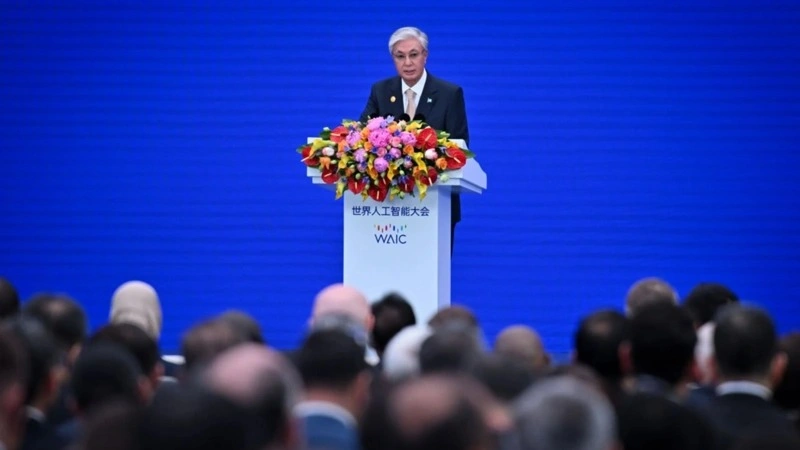 Kazakh President calls for AI development to promote peace and sustainable growth