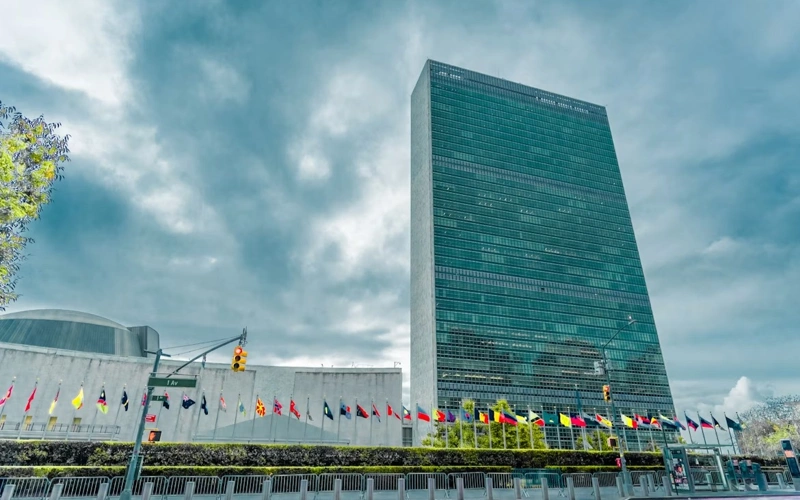 UN 