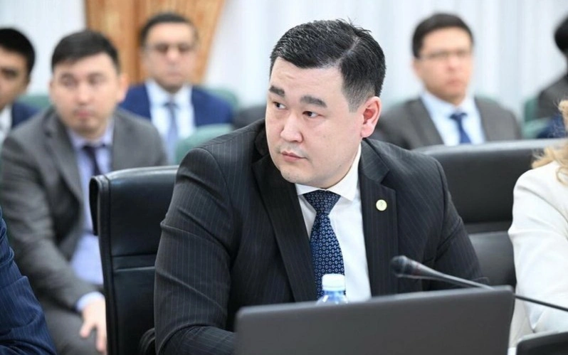 Азат Сұлтанов