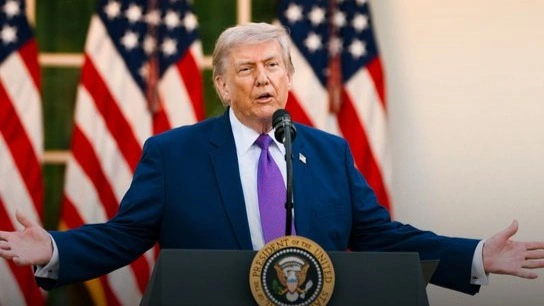 Trump threatens Canada with new tariffs over wildfire smoke