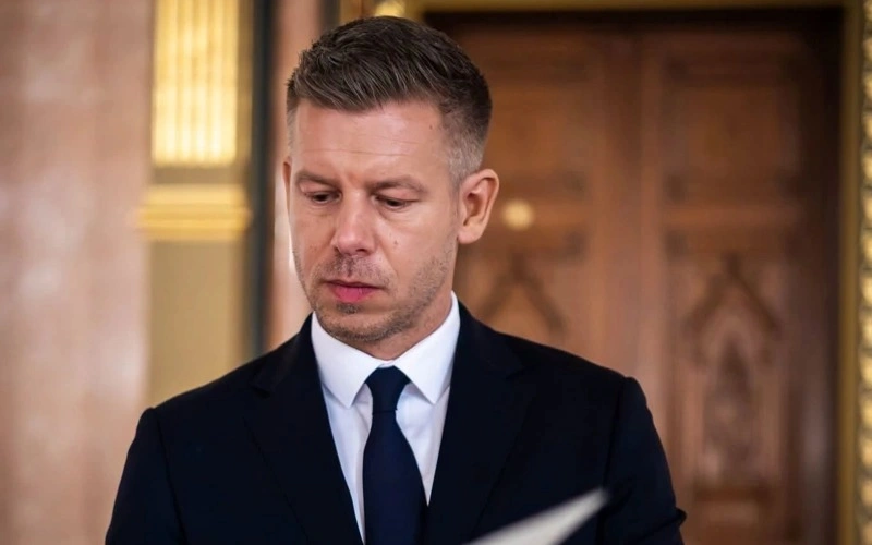 Hungarian PM proposes lowering voting age to 16