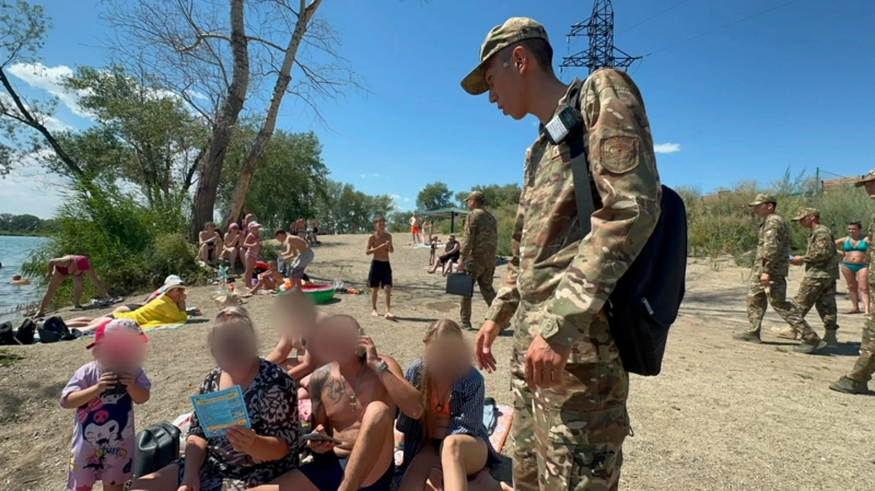 п