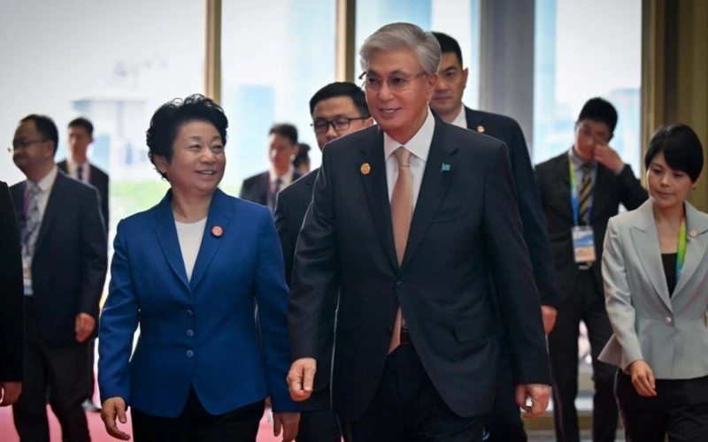 托卡耶夫总统上海行