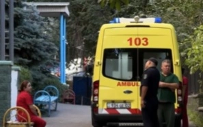Алматыда 21 жастағы жігіт көпқабатты үйдің балконынан құлап қаза тапты