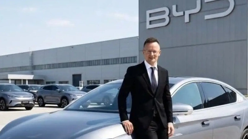 Hungarian ex-foreign minister, BYD, Péter Szijjártó