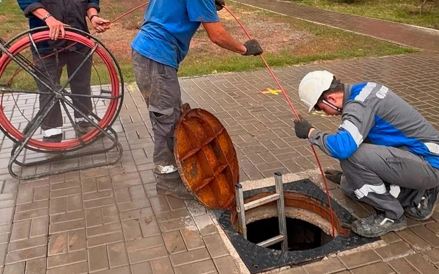 Astanada jer qazý kezinde kabel zaqymdanyp, turǵyndar ınternetsiz qaldy