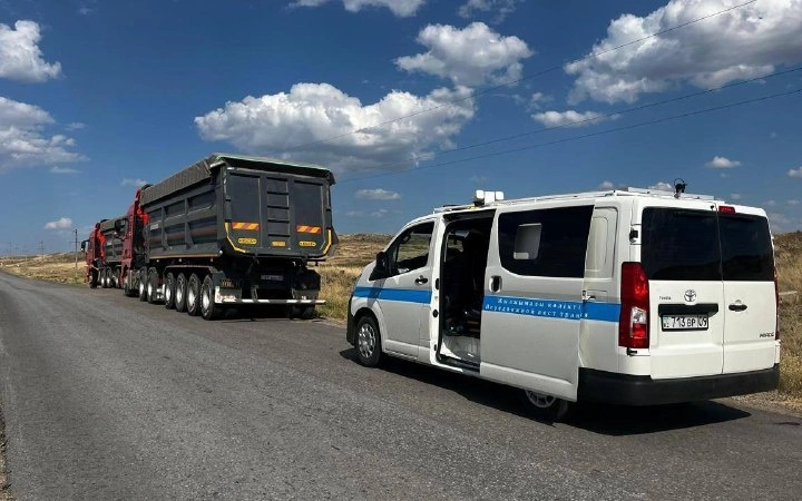 Аптап ыстықта ауыр жүк көліктерінің қозғалысына шектеу енгізілді