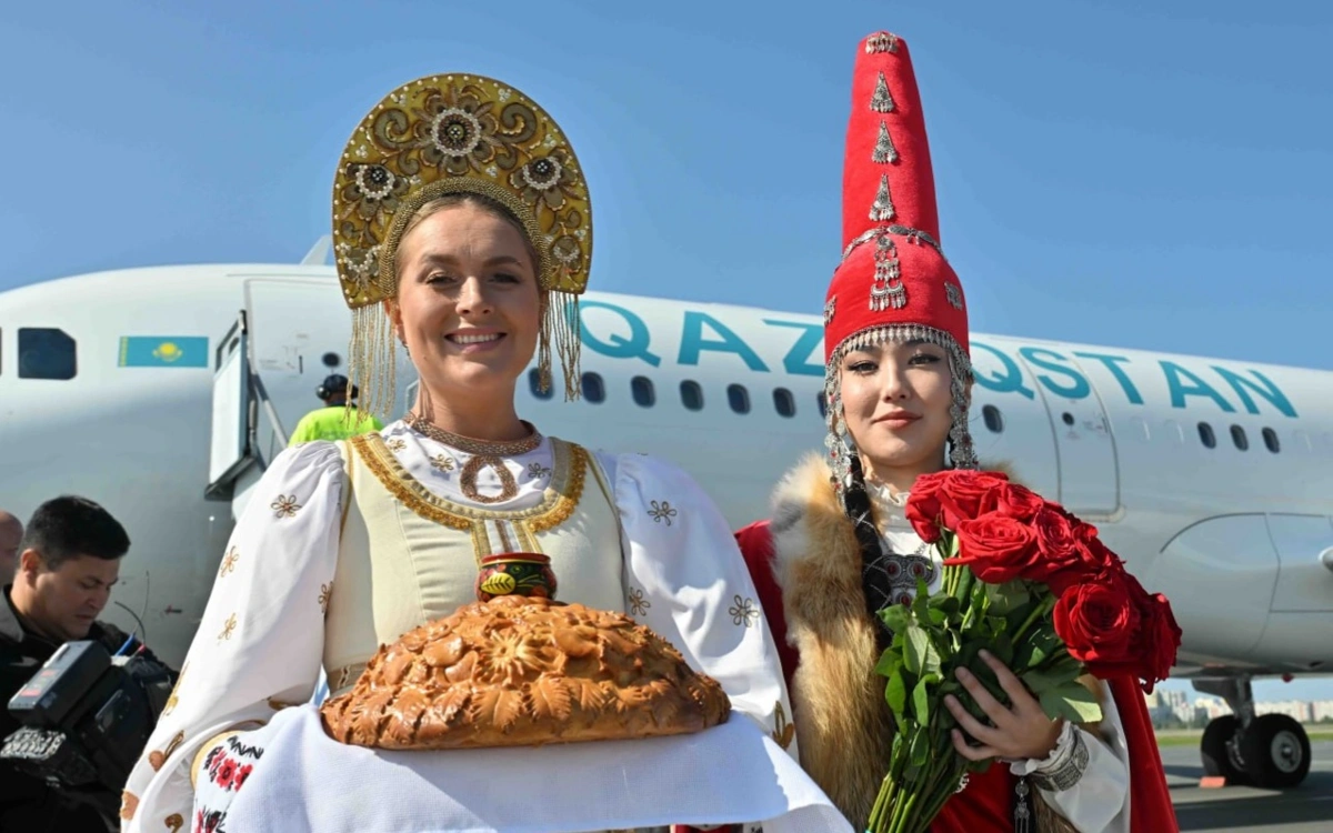 Мемлекет басшысы ХХІІ Қазақстан &ndash; Ресей өңіраралық ынтымақтастық форумына қатысу үшін Омбы қаласына барды
