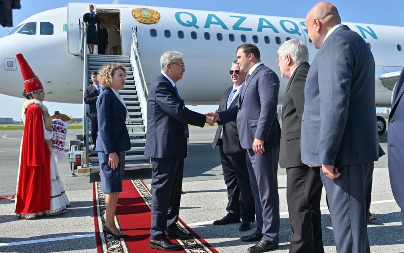 Kassym-Jomart Tokayev arrives in Omsk for Kazakhstan-Russia Interregional Cooperation Forum 