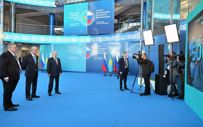 Тоқаев пен Путин Smart Cargo және AI Jol цифрлық жобаларымен танысты