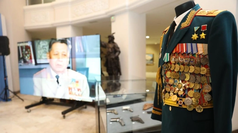 Более 100 реликвий Сагадата Нурмагамбетова передали Военно-историческому музею