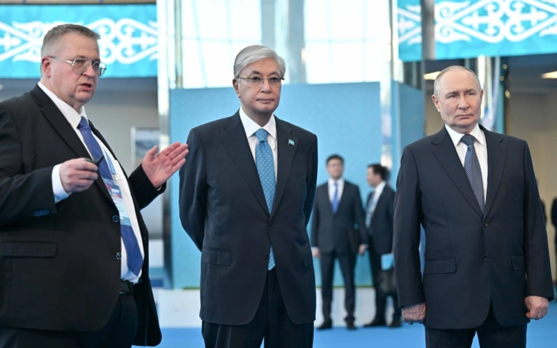 Тоқаев пен Путин Smart Cargo және AI Jol цифрлық жобаларымен танысты