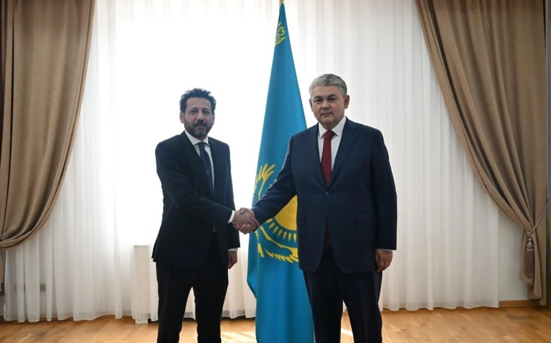 Kazakh FM meets outgoing Pakistani Ambassador   