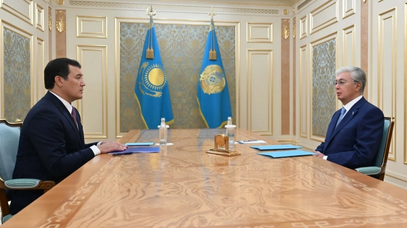 Қасым-Жомарт Тоқаев Қазақстанның Ұлыбритания және Солтүстік Ирландия Біріккен Корольдігіндегі жаңадан тағайындалған елшісі Әлібек Бақаевты қабылдады