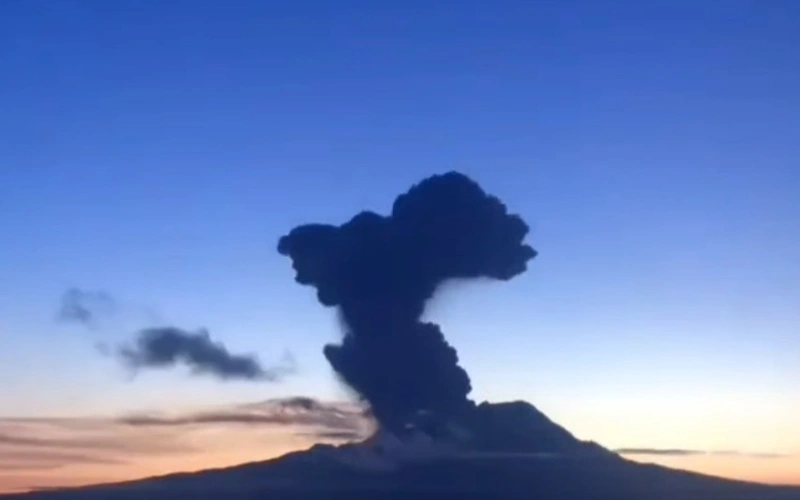 Volcano, Shiveluch, Russia