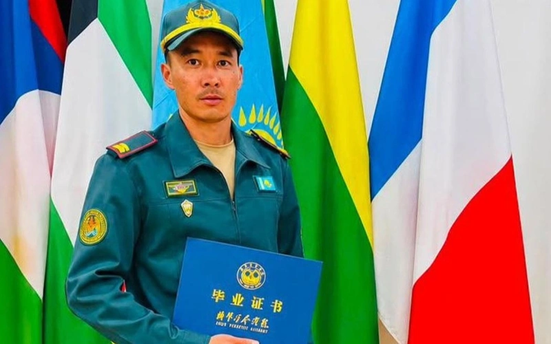 Қазақстандық мерген Қытайдың әскери академиясын үздік аяқтады