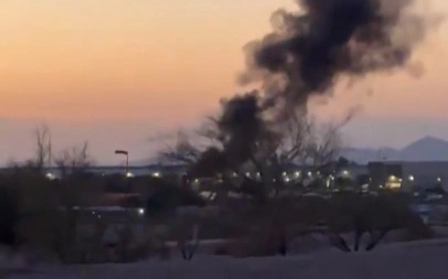 Small plane crashes near Arizona airport, 1 person dies