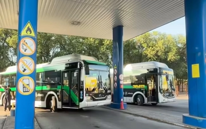 Автобустар кезегі: Алматыда газ құю бекеттерінің саны қашан көбейеді