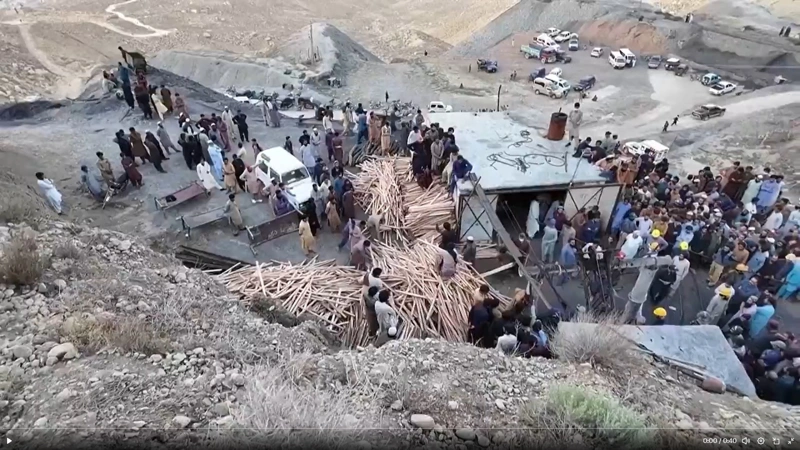 Coal mine blast kills 32 in SW Pakistan