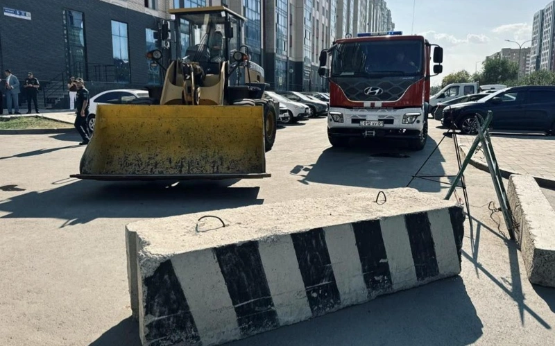 Елорда аулаларындағы заңсыз шлагбаумдар мен бетон бөгеттер тексеріліп жатыр