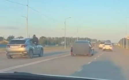 Абай облысында полиция 8 рет ереже бұзған кортеж жүргізушілерін ұстады