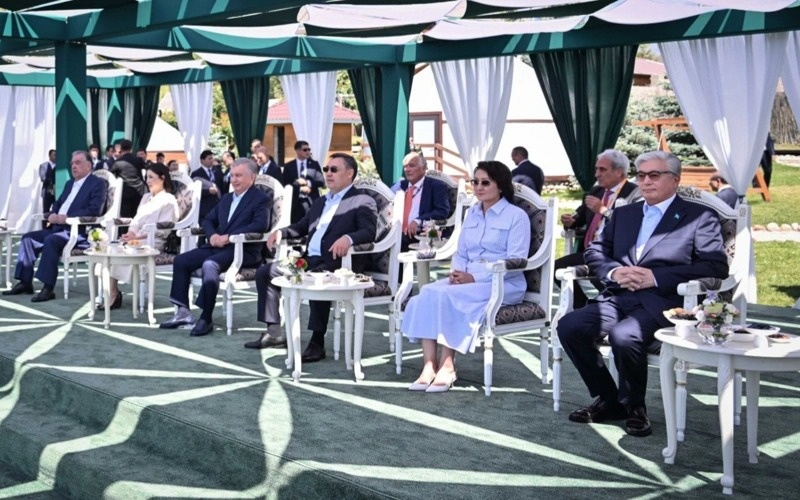 Central Asian presidents attend UIM F1H2O World Championship opening ceremony