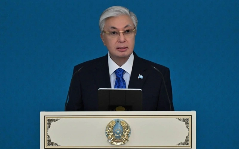 Tokayev highlights large-scale road modernization in Kazakhstan