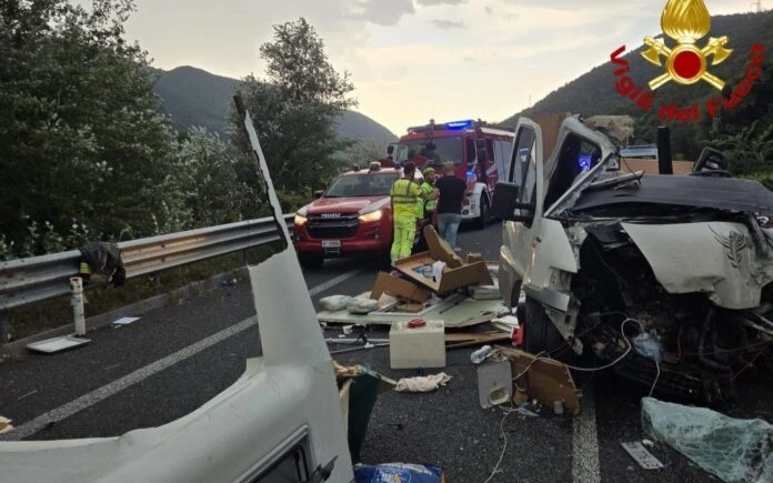 Six die, 26 injured in multi-vehicle crash on Rieti-Terni highway in Italy