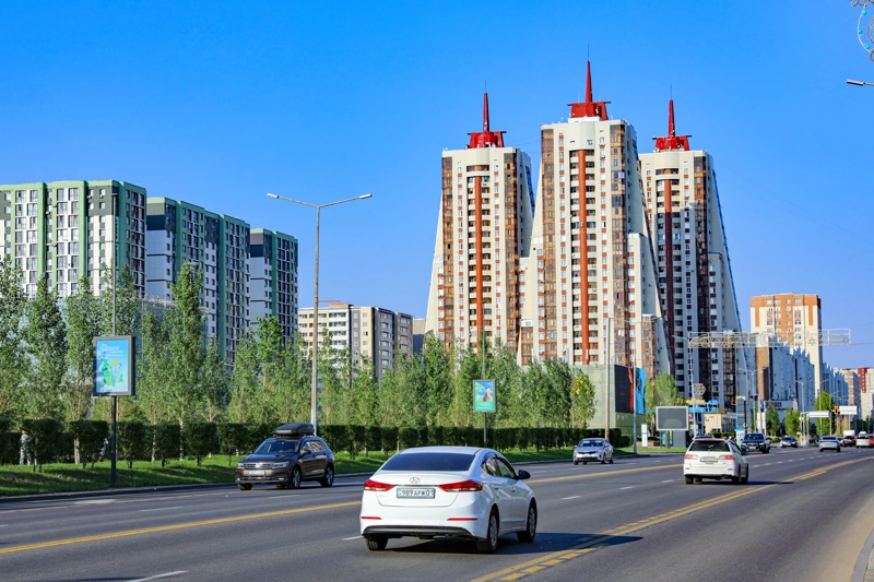 Проспект Бауыржан Момышулы 