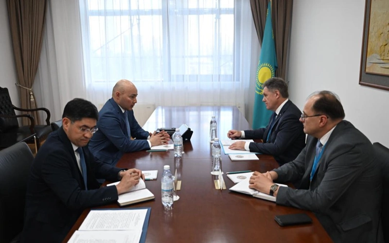 Kazakh Deputy FM meets CIS official to discuss Qurultay election monitoring